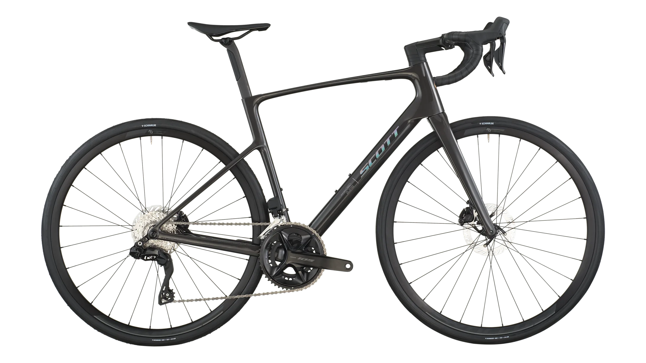 Scott Addict 40 Rennrad in mattschwarz, kompletter Seitenanschnitt mit Carbonrahmen, Scheibenbremsen und Rennlenker