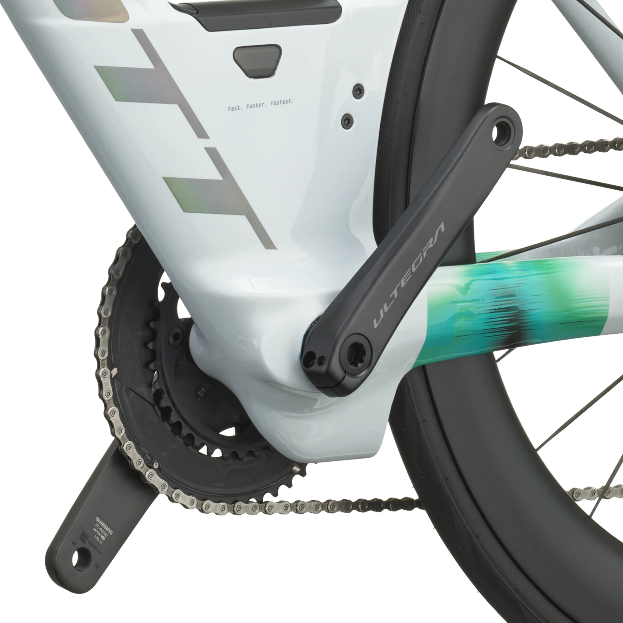 Nahaufnahme Tretlager, Kurbel und Kettenblatt des Scott Plasma RC Pro Triathlon-Rennrads in weiß/türkis