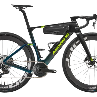 Argon 18 Anti Matter Gravelbike in Schwarz-Grün mit SRAM Force XPLR AXS, Scheibenbremsen und tiefen Aerolaufrädern